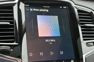 2024 Volvo XC90 Plus Bright Theme