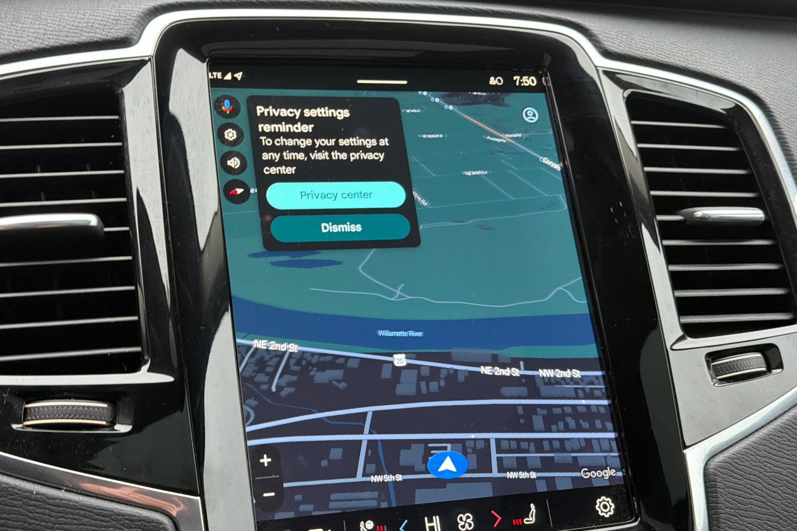 2024 Volvo XC90 Plus Bright Theme