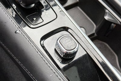 2024 Volvo XC90 Plus Bright Theme