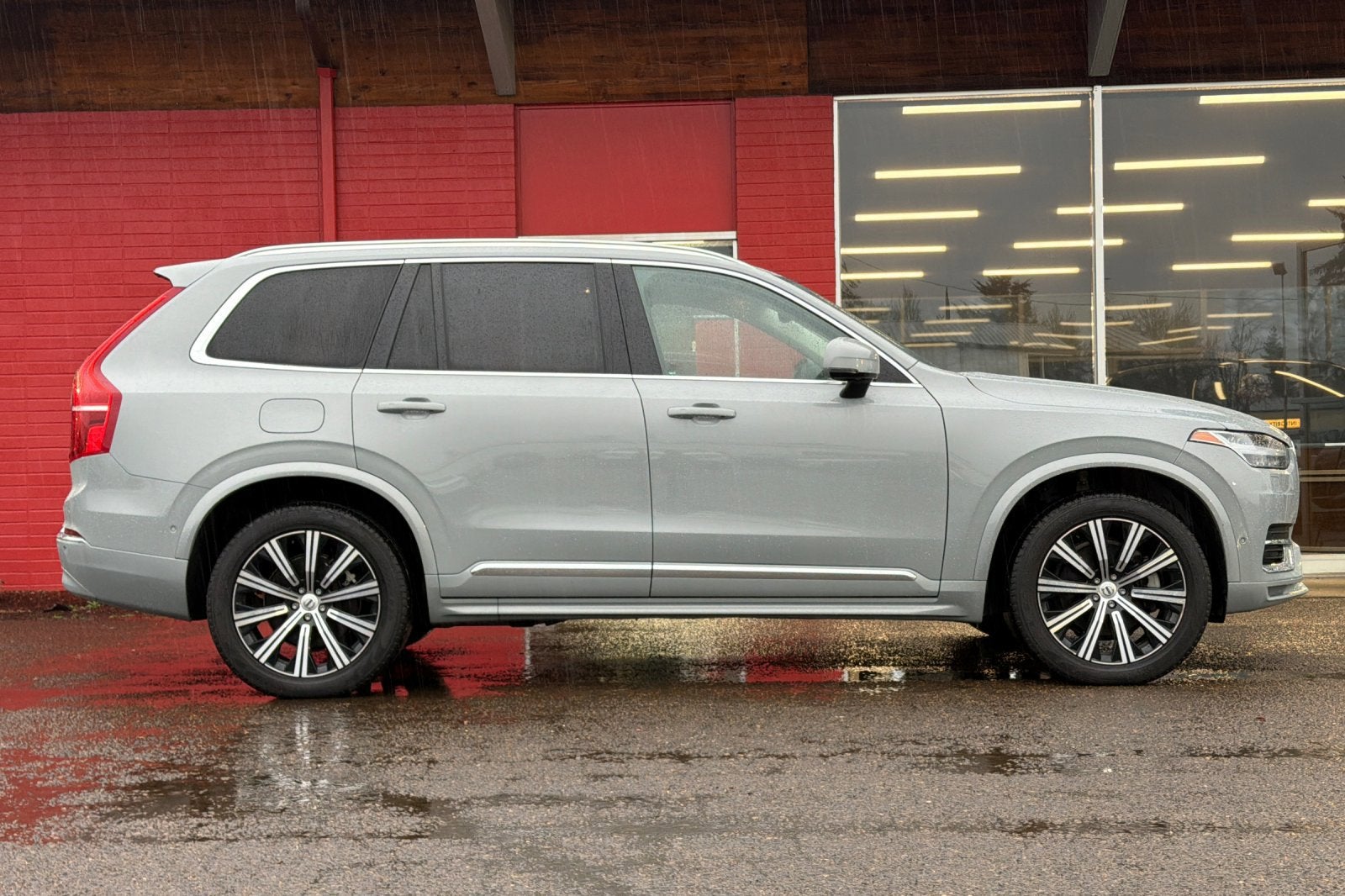 2024 Volvo XC90 Plus Bright Theme