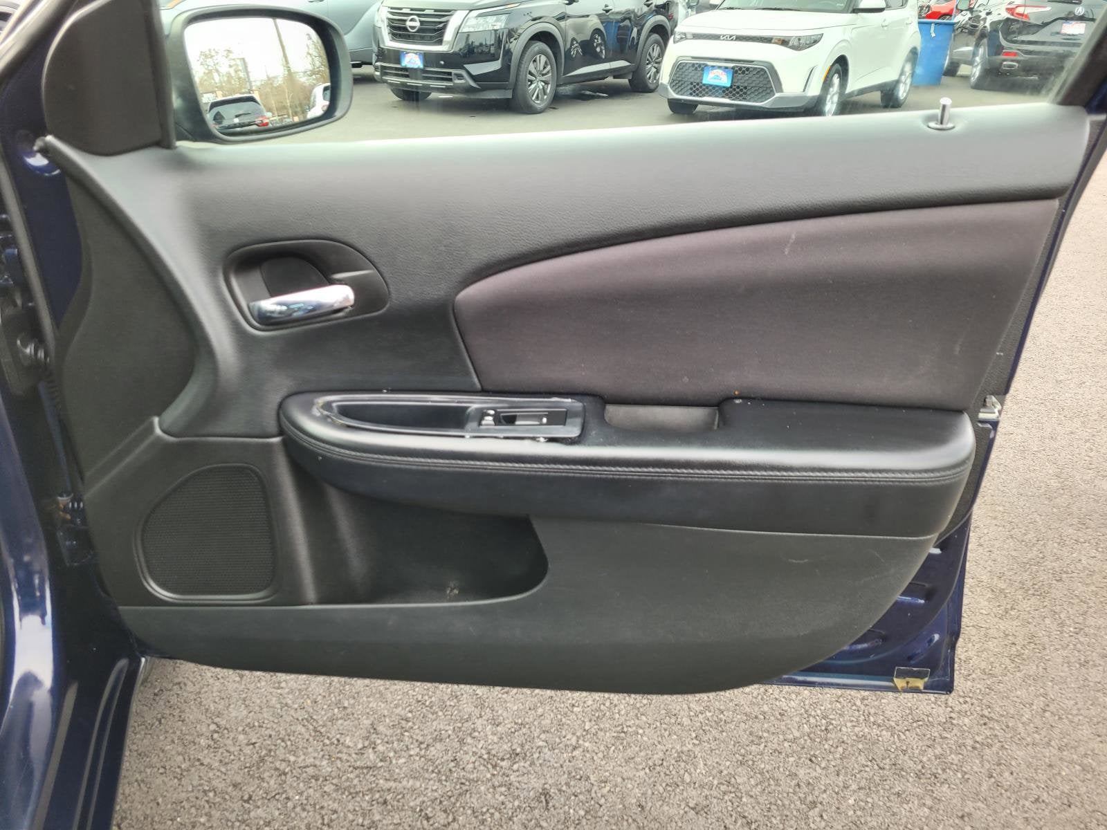 2014 Chrysler 200 LX