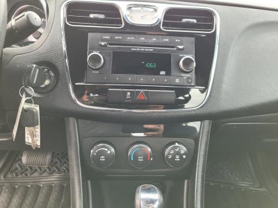 2014 Chrysler 200 LX