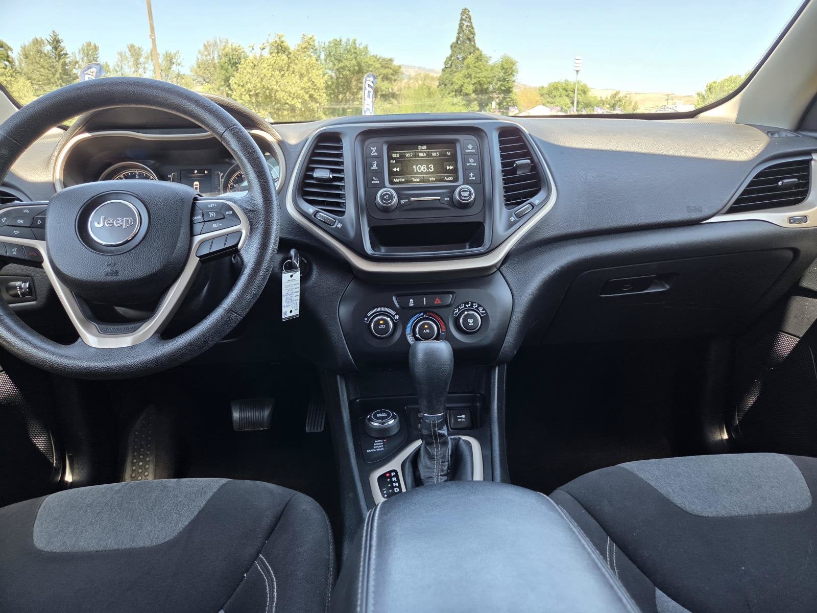 2016 Jeep Cherokee Sport