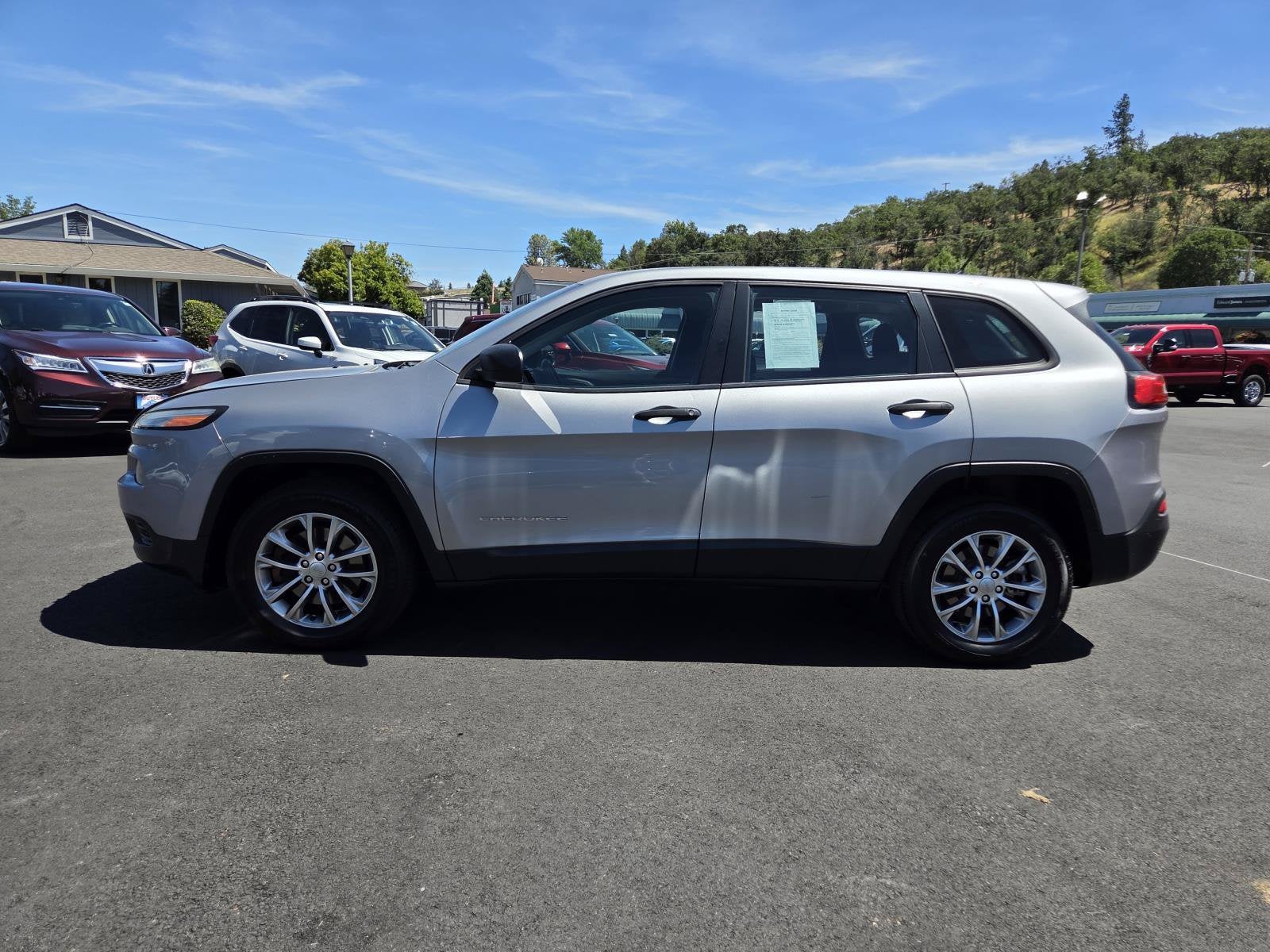 2016 Jeep Cherokee Sport