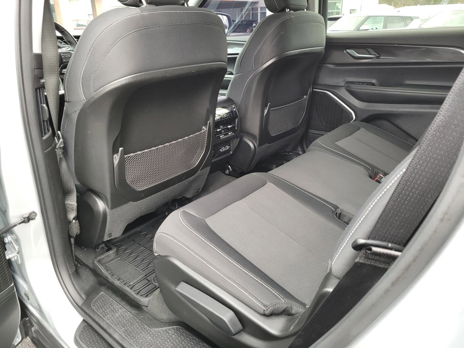 2022 Jeep Grand Cherokee L Laredo