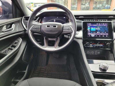 2022 Jeep Grand Cherokee L Laredo