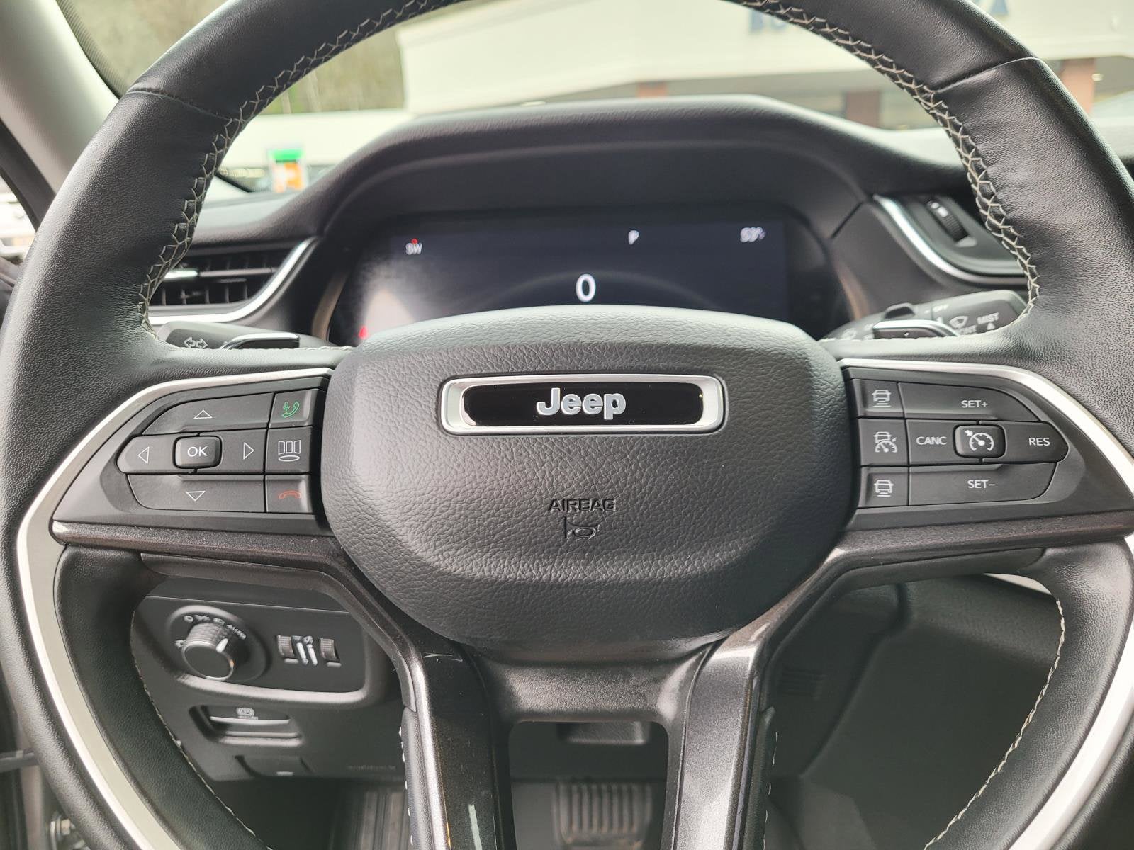 2022 Jeep Grand Cherokee L Laredo