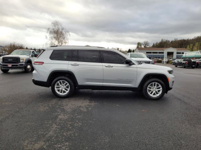 2022 Jeep Grand Cherokee L Laredo