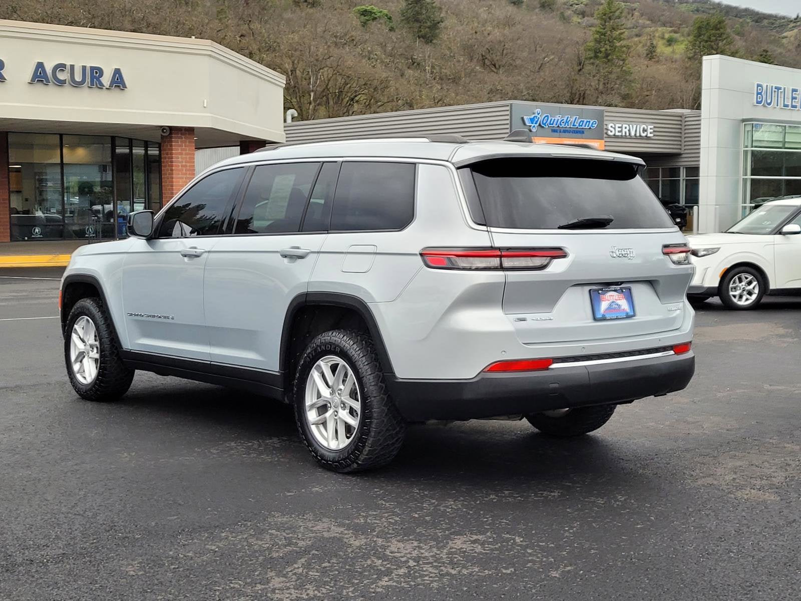 2022 Jeep Grand Cherokee L Laredo
