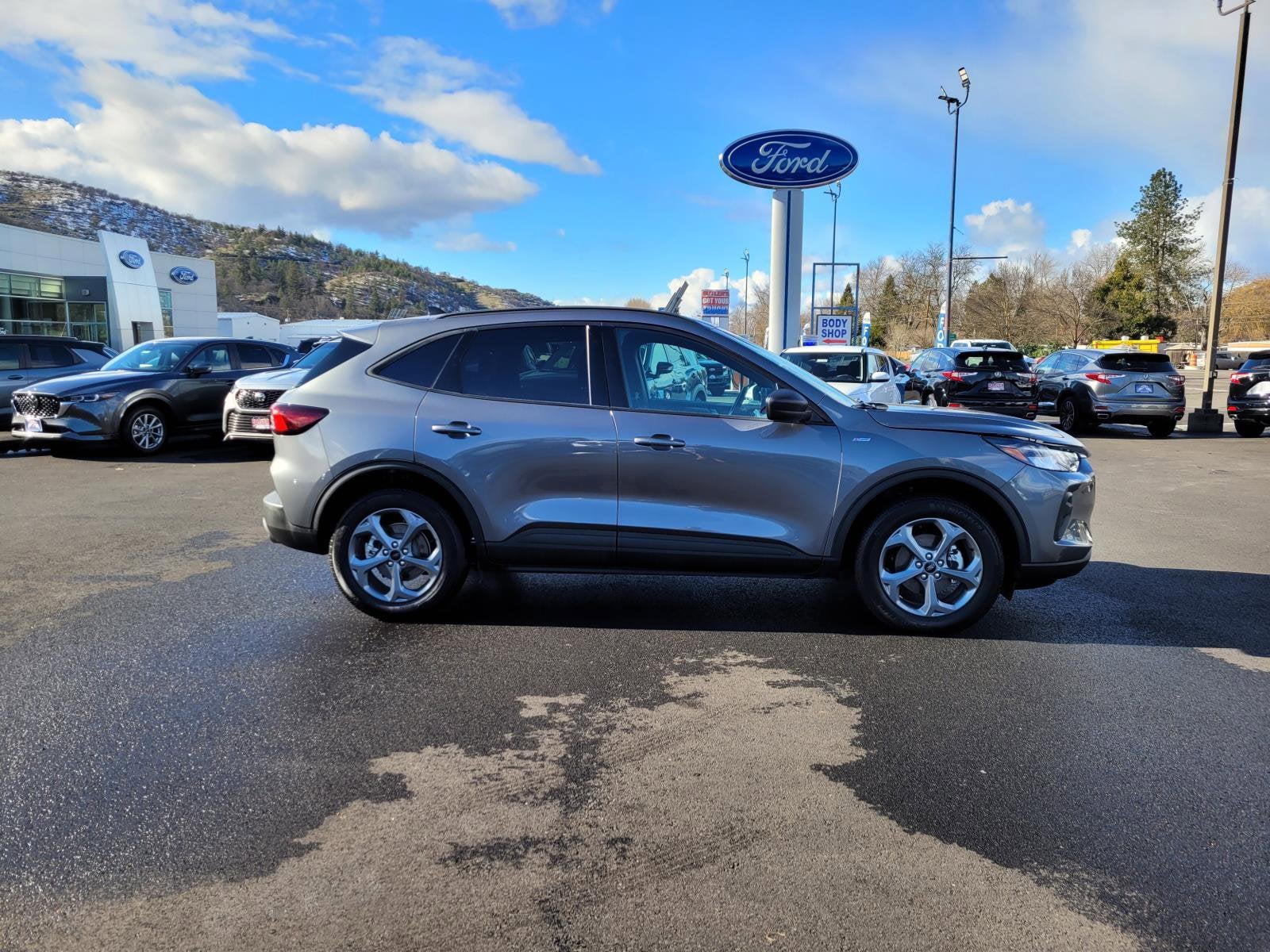 2025 Ford Escape ST-Line