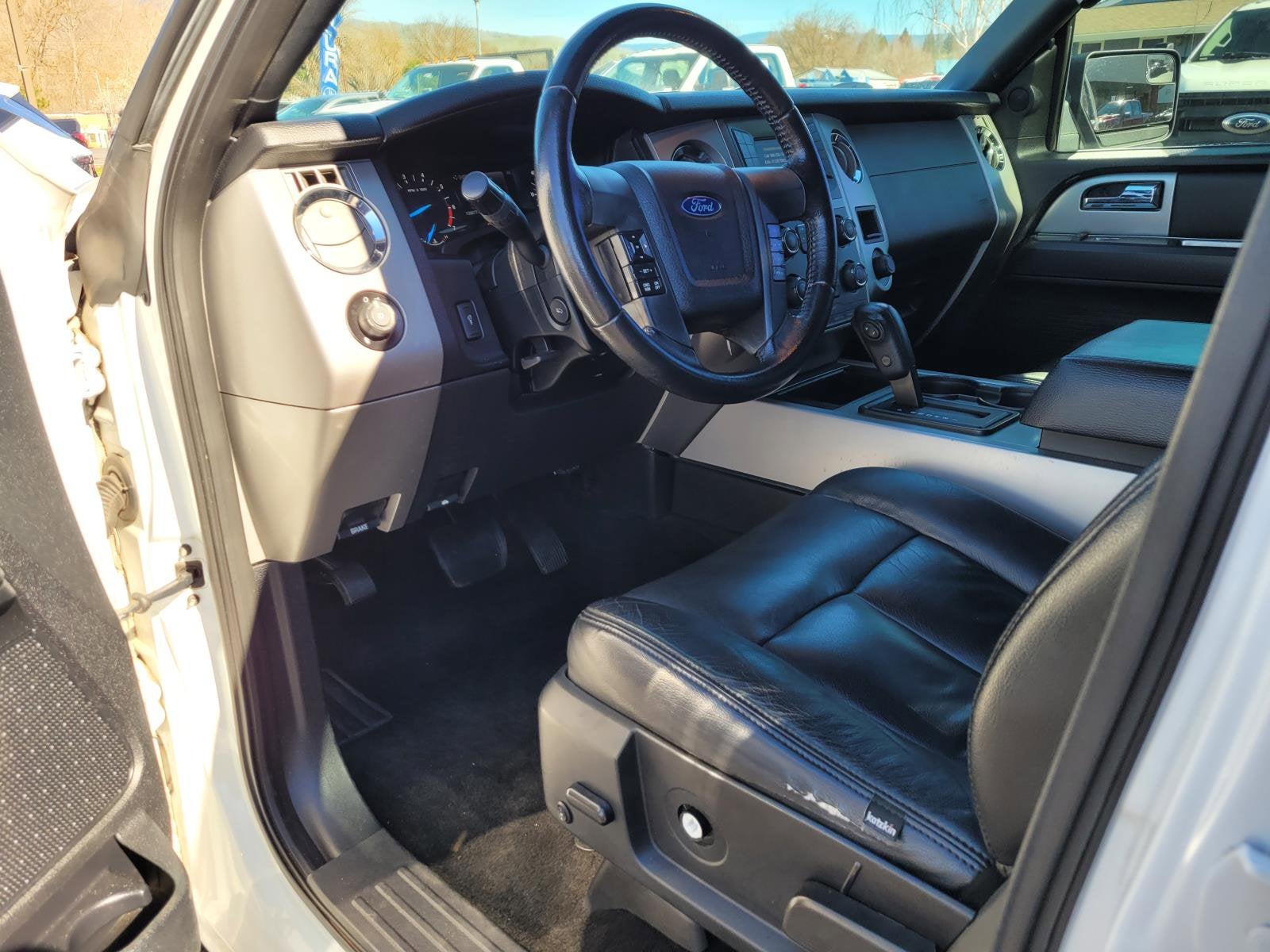 2017 Ford Expedition EL XLT