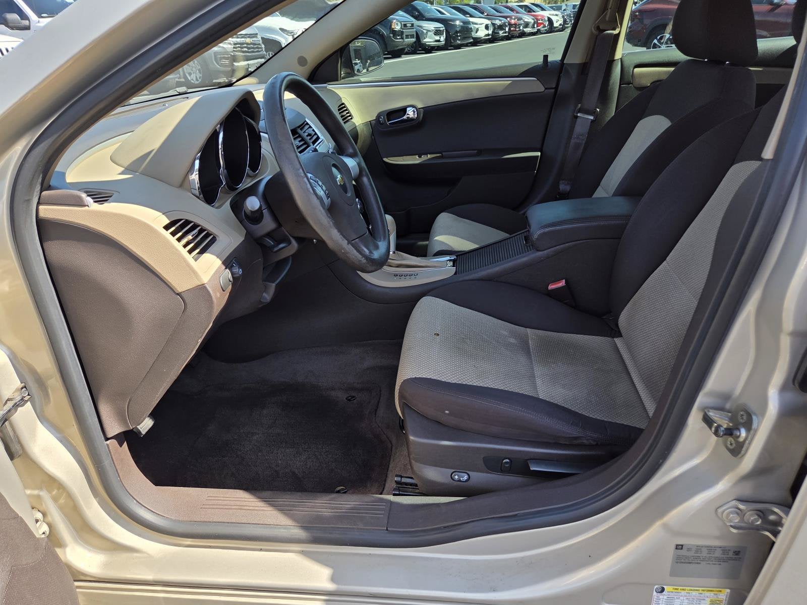 2011 Chevrolet Malibu LS w/1FL