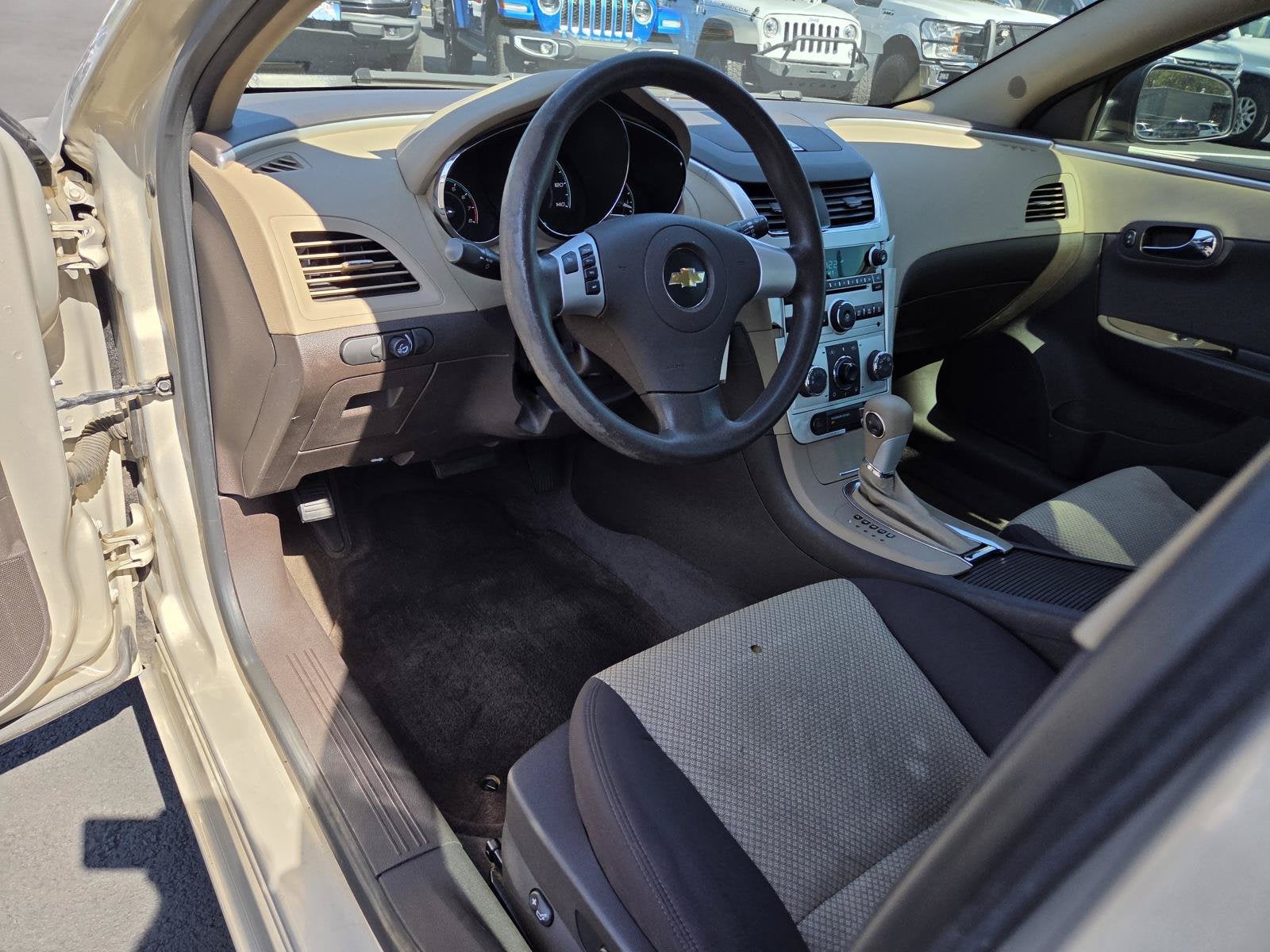 2011 Chevrolet Malibu LS w/1FL