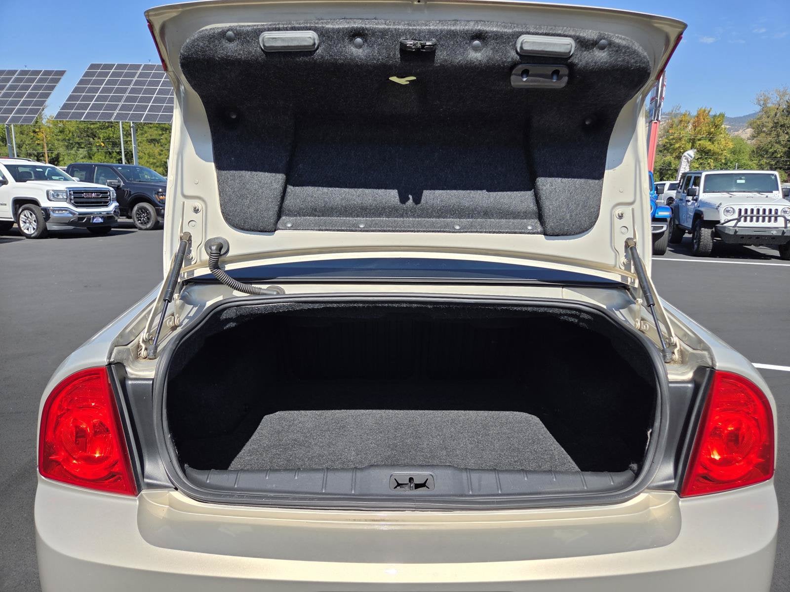 2011 Chevrolet Malibu LS w/1FL