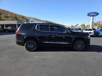 2022 GMC Acadia Denali