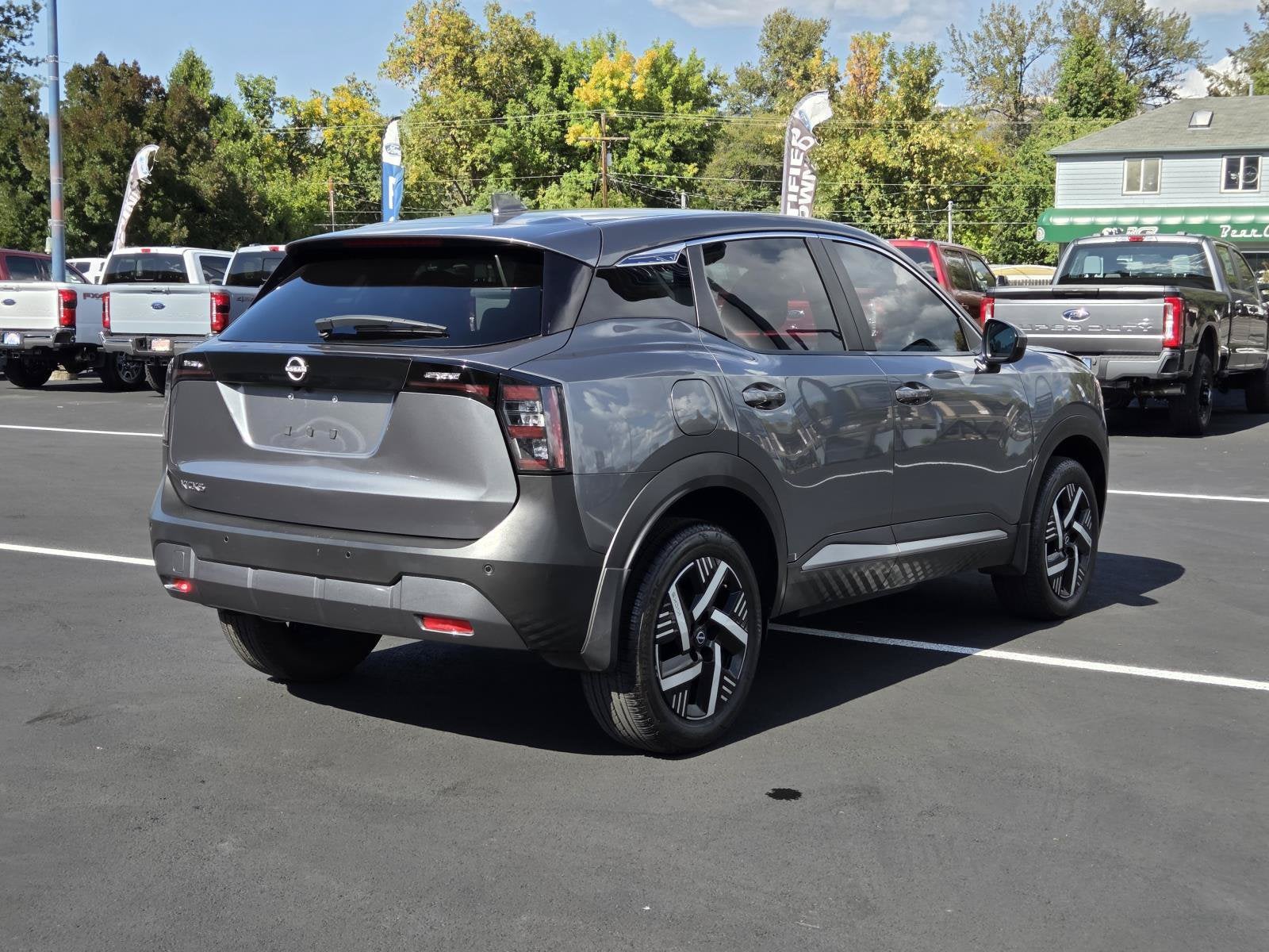 2025 Nissan Kicks SV