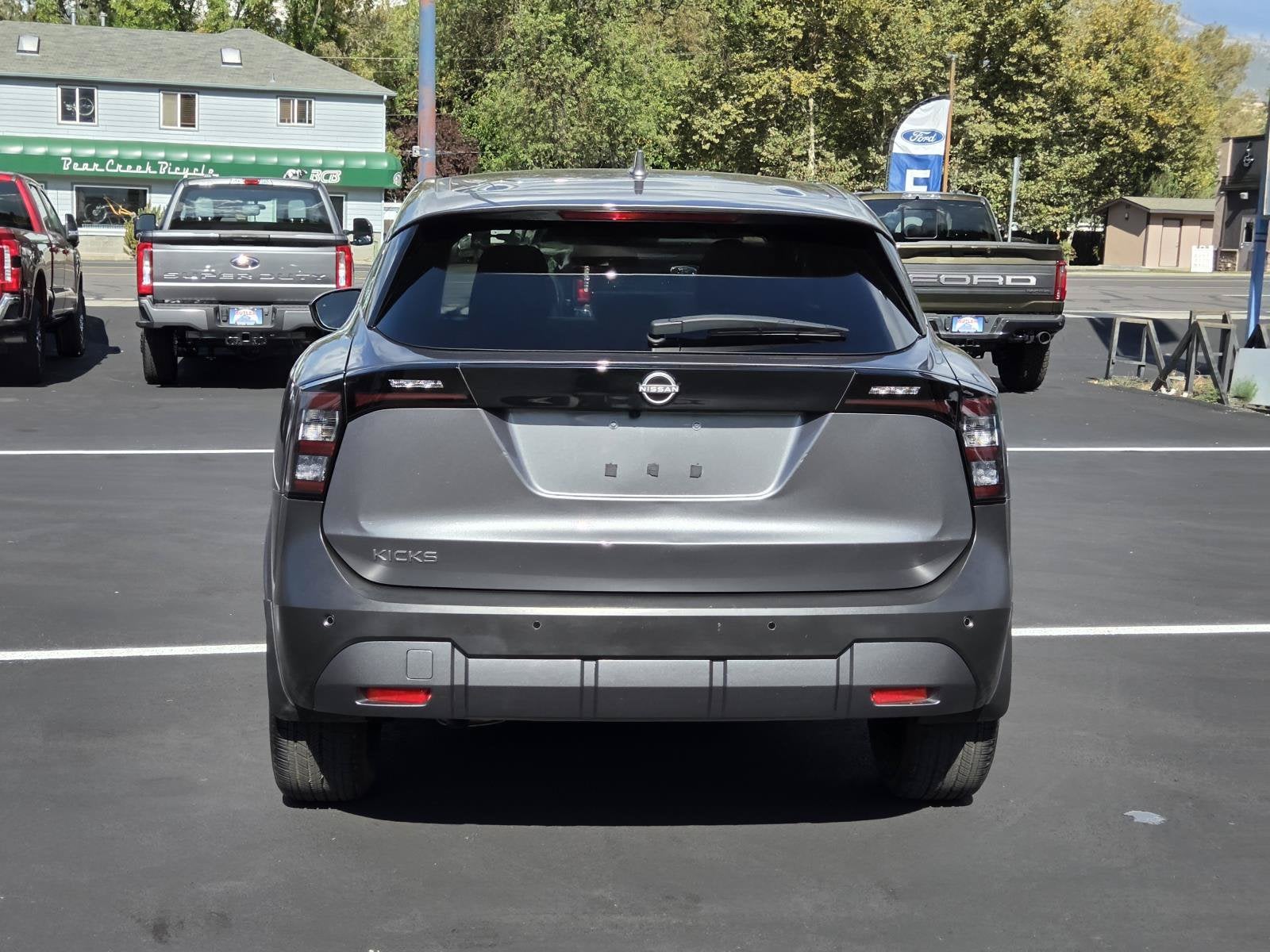 2025 Nissan Kicks SV