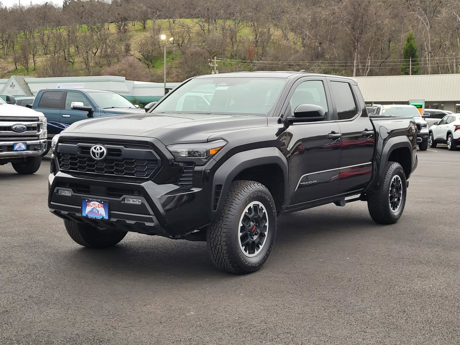 2024 Toyota Tacoma 4WD SR5