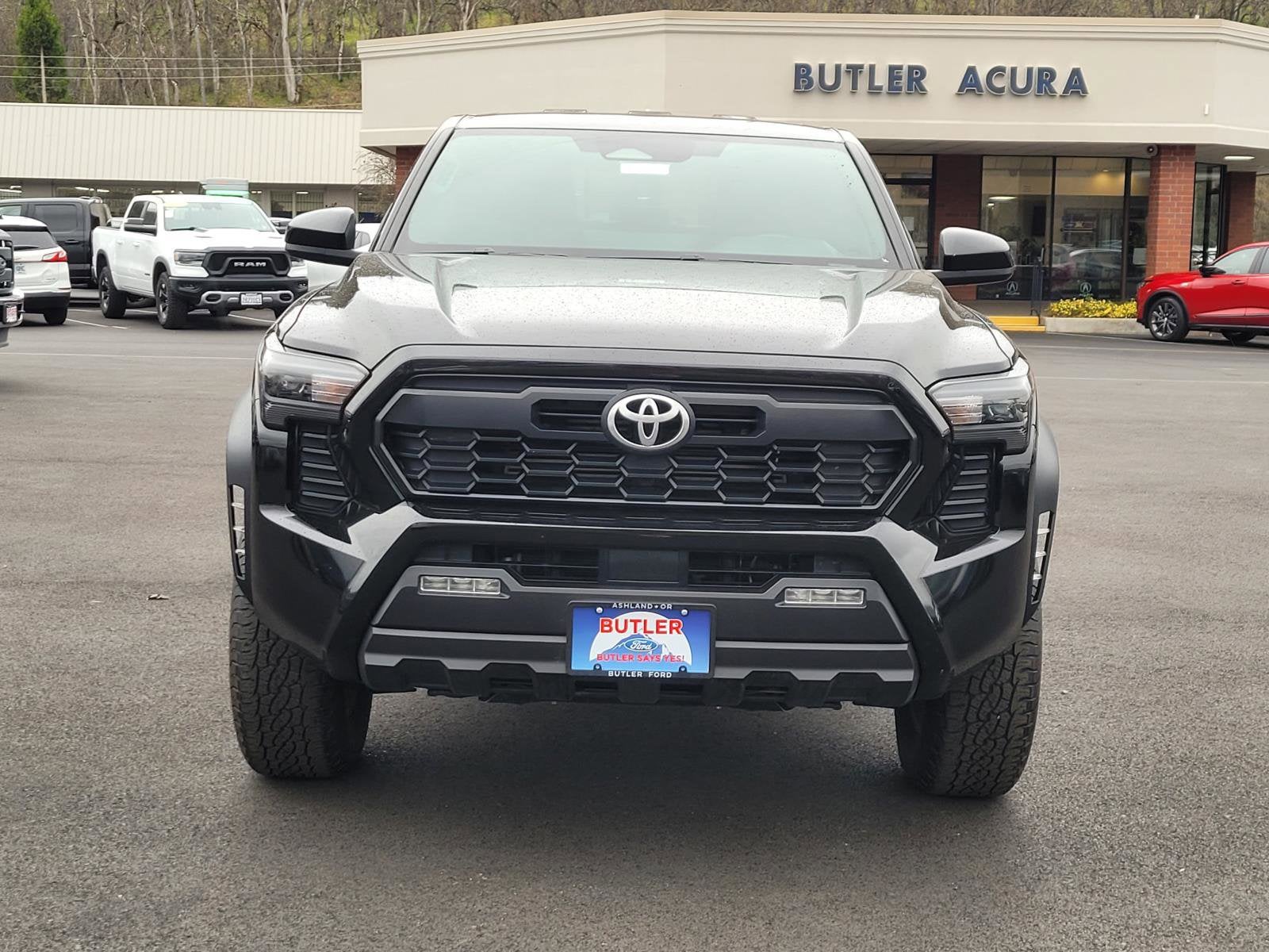 2024 Toyota Tacoma 4WD SR5