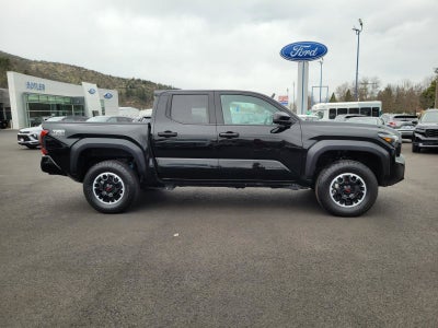 2024 Toyota Tacoma 4WD SR5