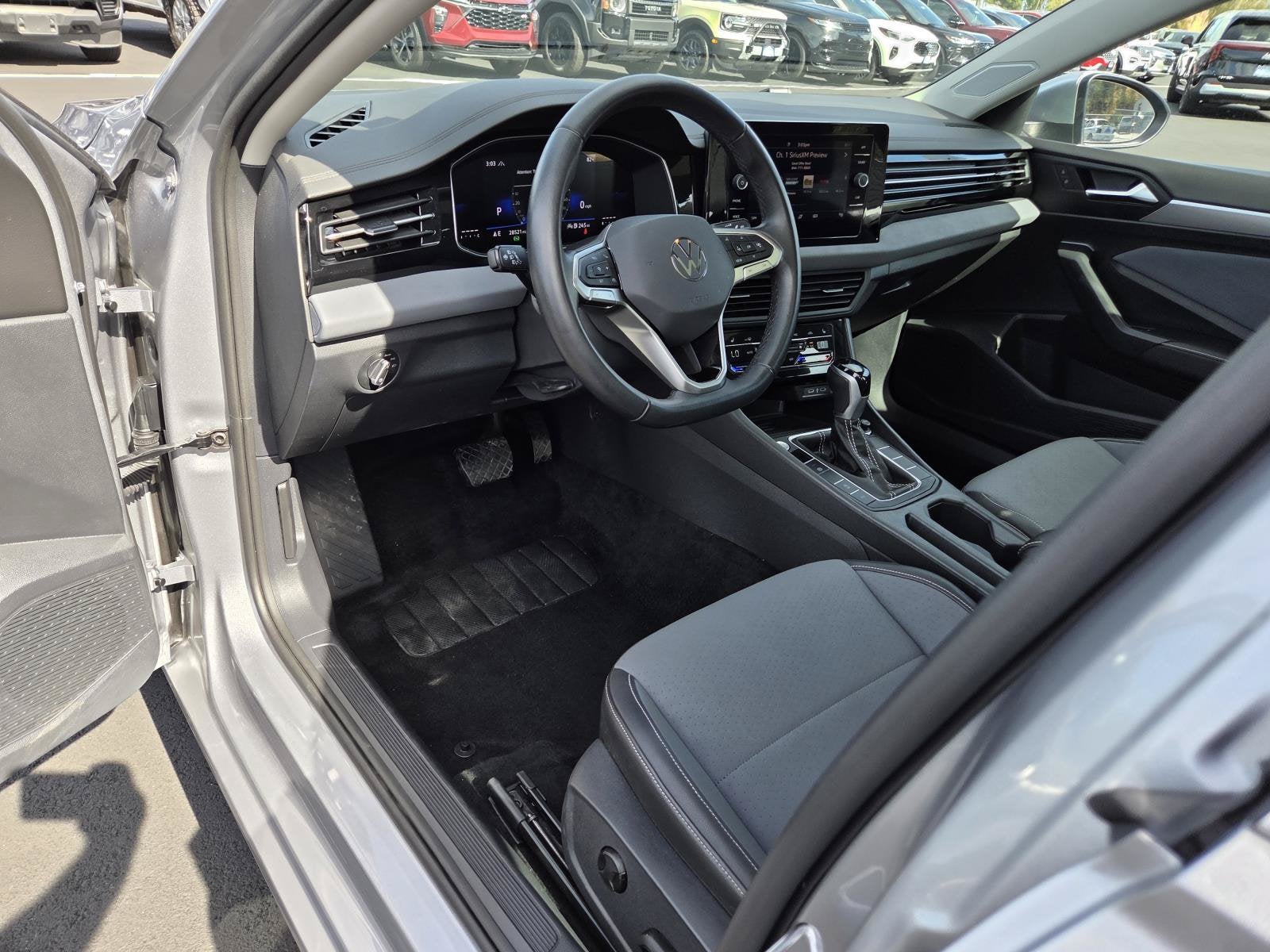 2025 Volkswagen Jetta SE