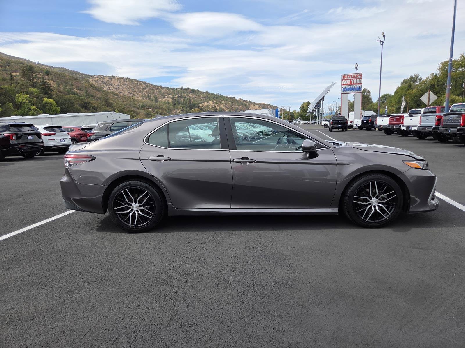 2022 Toyota Camry LE