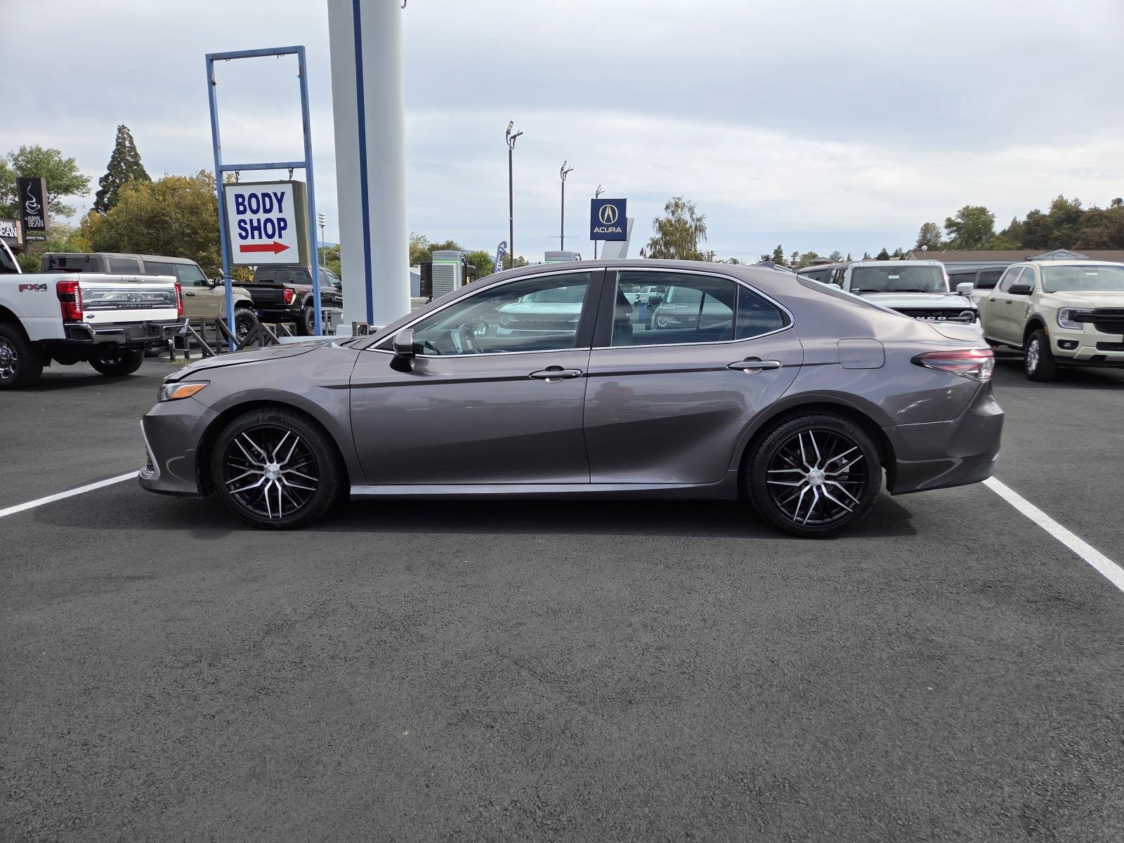 2022 Toyota Camry LE