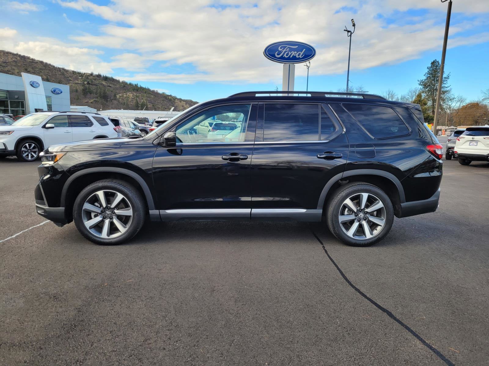 2024 Honda Pilot Touring
