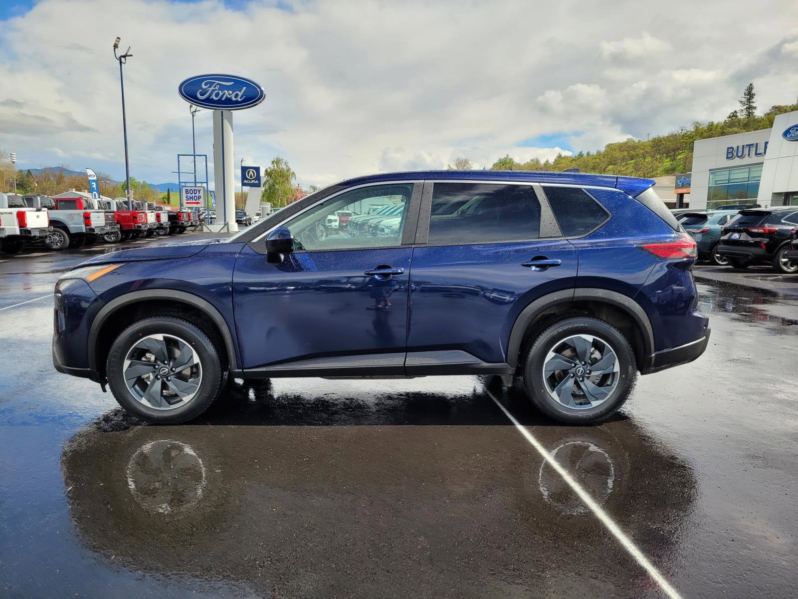 2025 Nissan Rogue SV