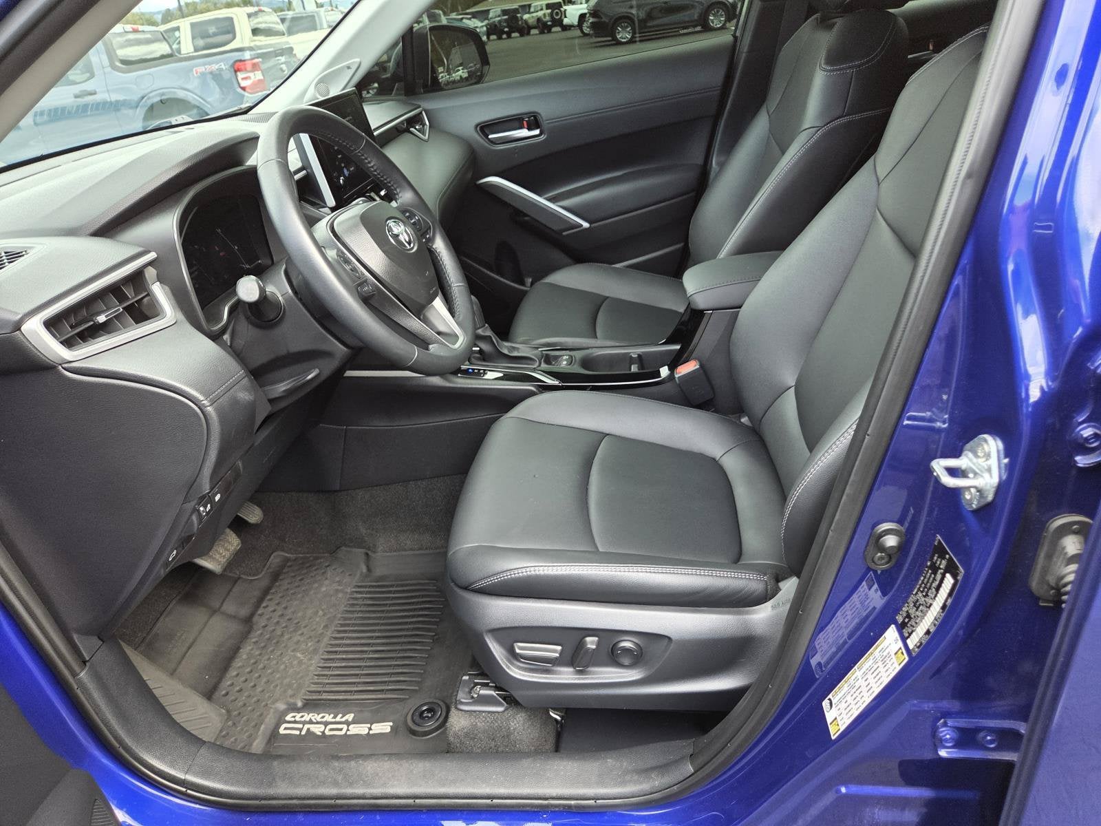 2025 Toyota Corolla Cross XLE
