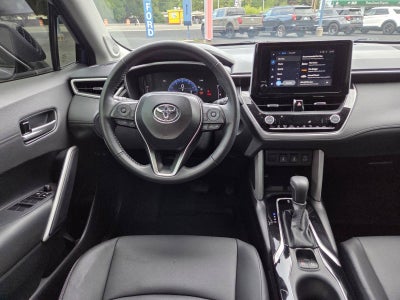 2025 Toyota Corolla Cross XLE