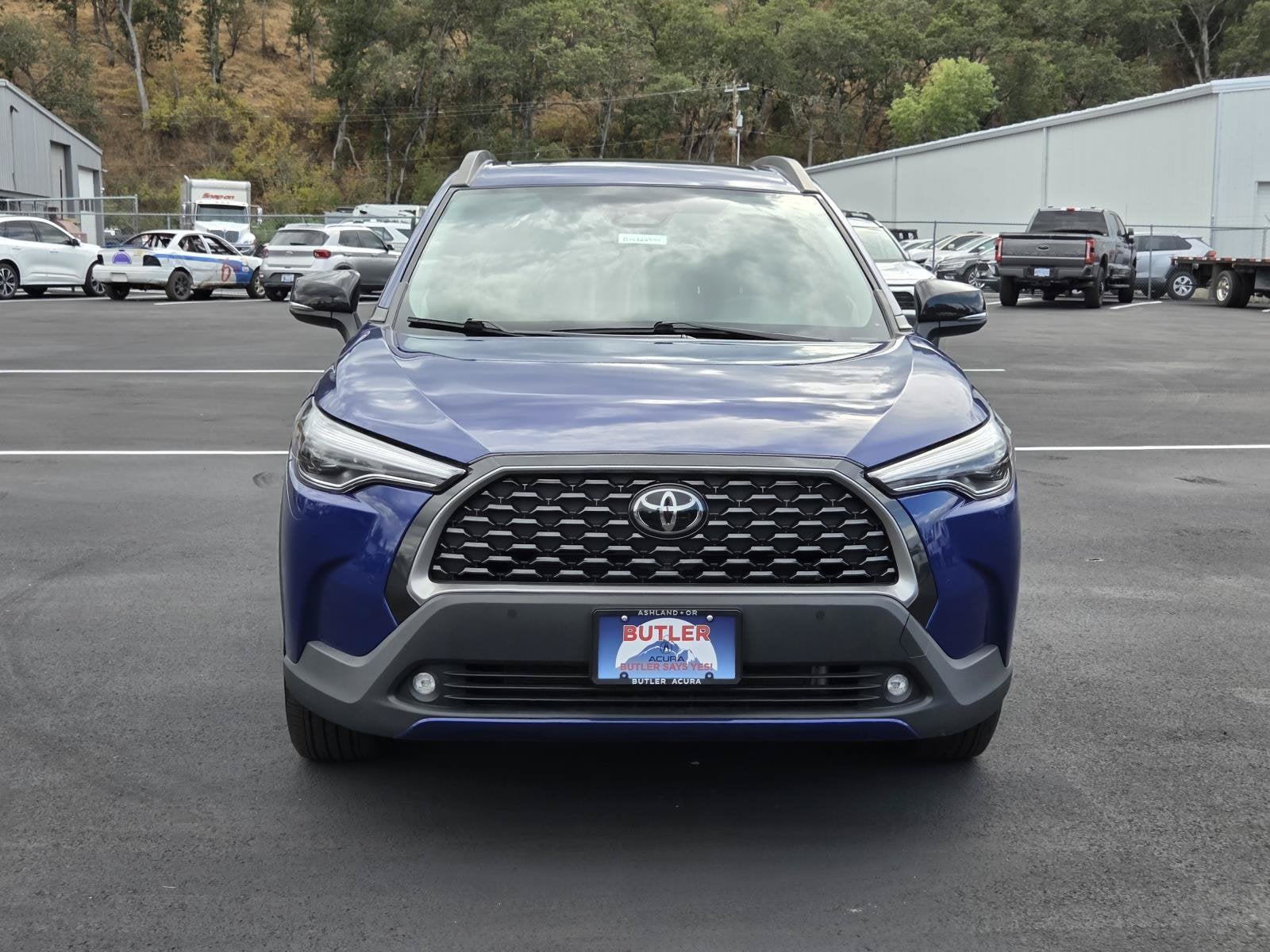 2025 Toyota Corolla Cross XLE