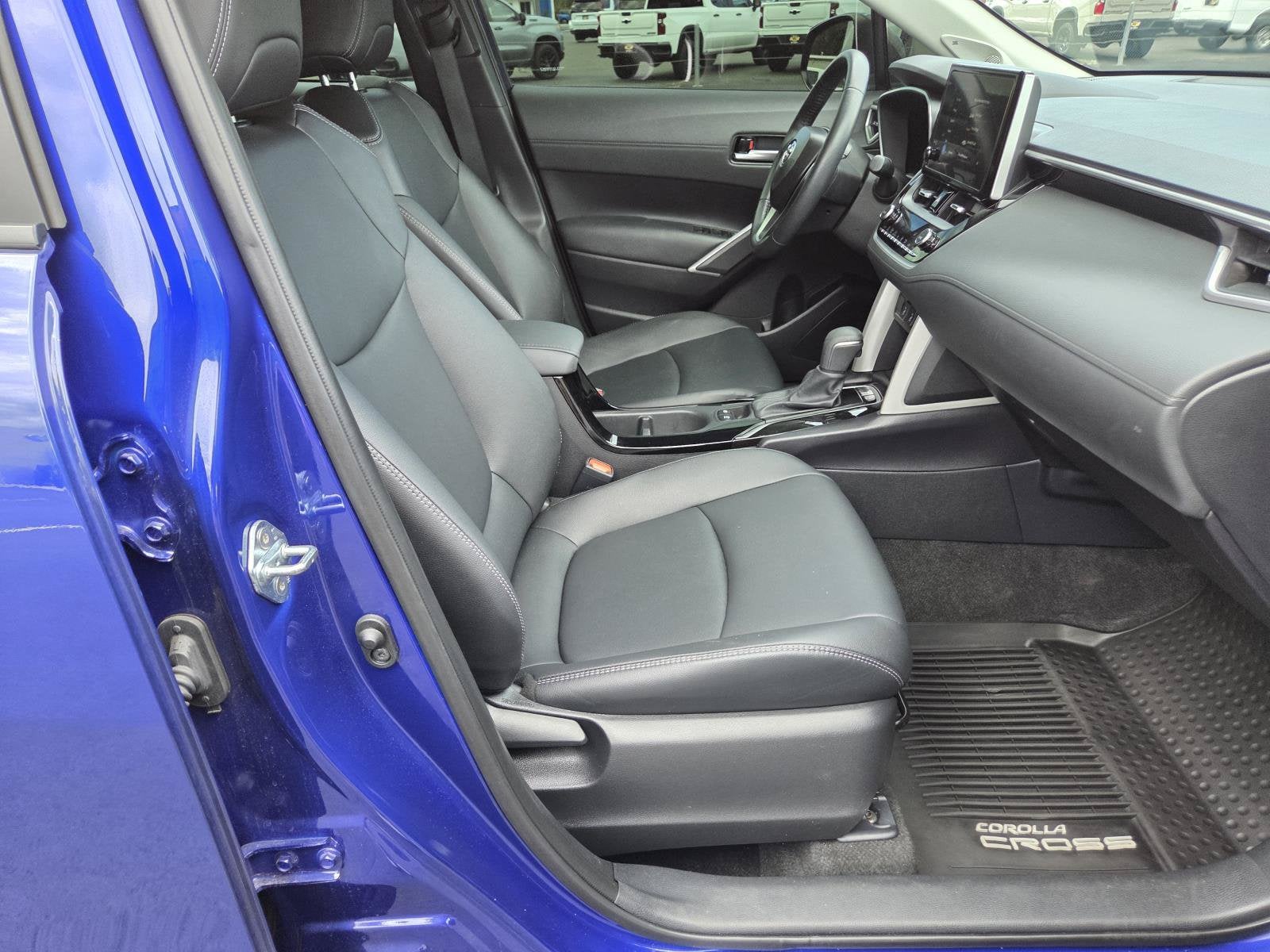 2025 Toyota Corolla Cross XLE