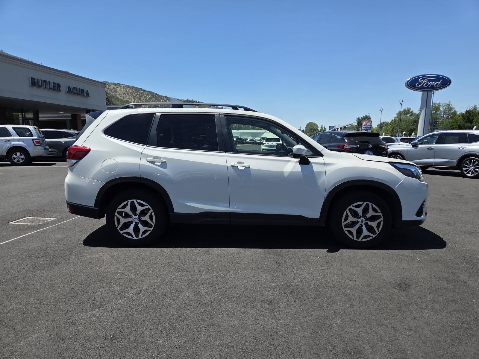 2024 Subaru Forester Premium