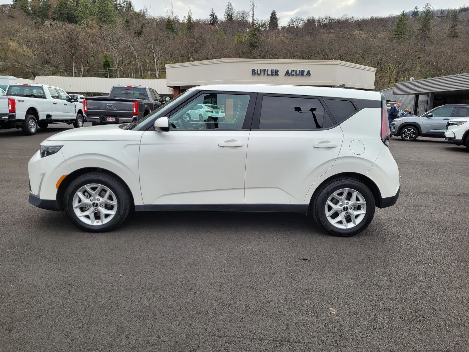 2024 Kia Soul LX