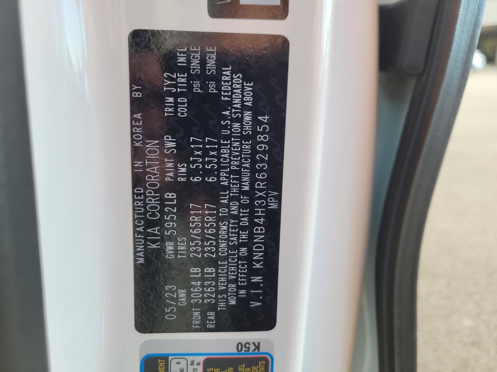 2024 Kia Carnival LX